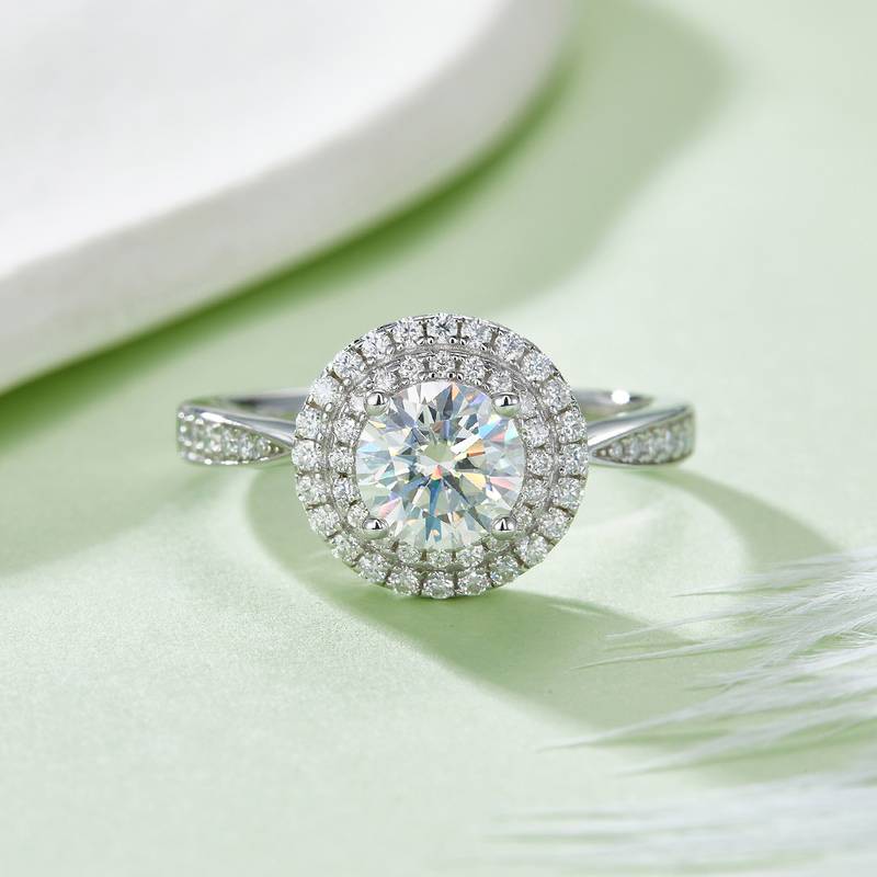 豪镶圆形S925银镀白金MoissaniteWomen's Ring1.0ctD级